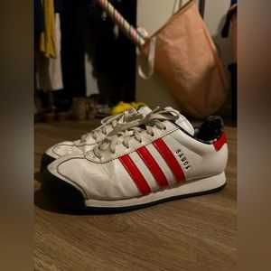 Women’s 5 1/2 Adidas Samoa